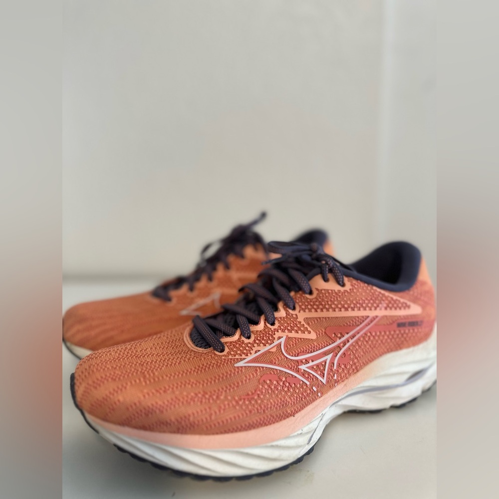 Mizuno Wave Rider 27 - Like new